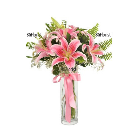 Send original  bouquet of pink lillies and greenery.