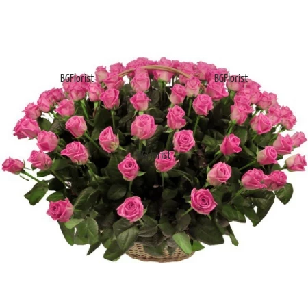 Send basket with pink roses