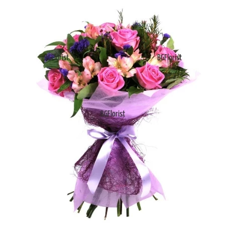 Send tender bouquet of pink flowers to Sofia