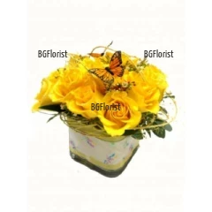 Send beautiful arrangementwith roses to Sofia