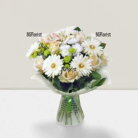 Доставка на бял букет от рози в София