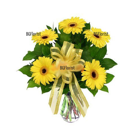 Send yellow gerberas in a vase