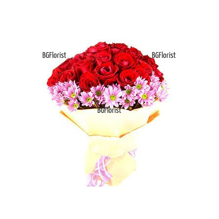 Send modern bouquet of roses and chrysanthemums