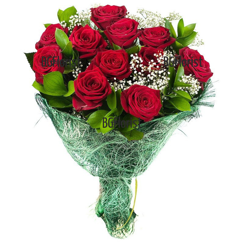 Send bouquet of red roses and greenery by courier to Varna