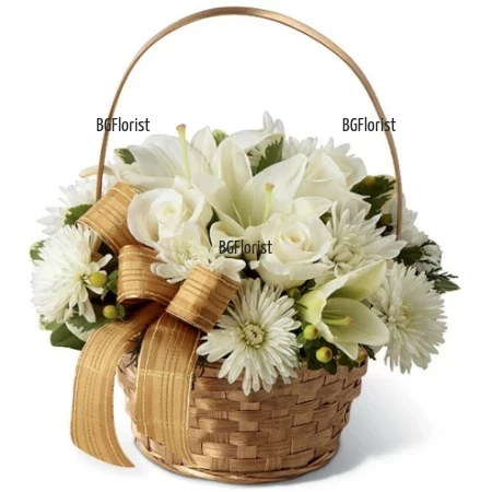 Доставка на кошница от бели цветя в София с куриер