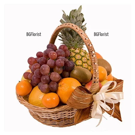 An online order and a delivery of fruit basket.