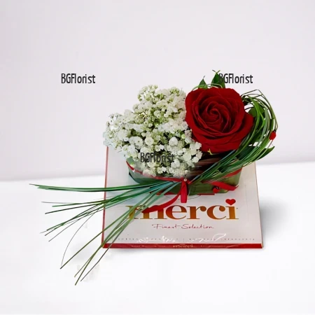 Аранжировка на пиафлора и бонбони Мерси