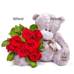 Поредното романтично предложения от нашия онлайн магазин за цветя и подаръци. Красиво и нежно мече в комбинация с класически букет от червени рози