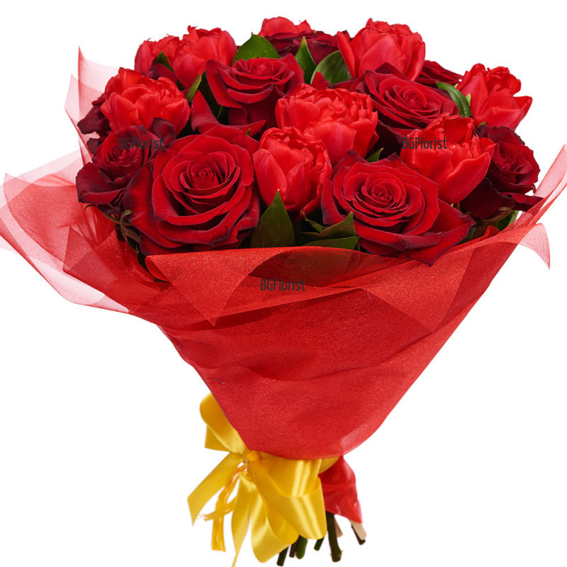 Поръчка на романтичен букет от лалета и рози