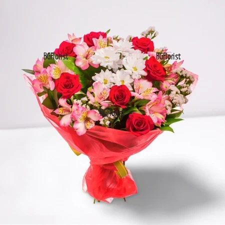 Доставка на пъстър букет от цветя и зеленини