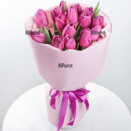 Delivery of a bouquet of 15 pink tulips