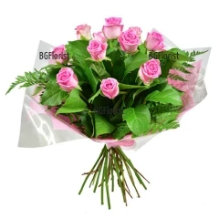 Send tender and romantic bouquet of pink roses