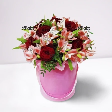 Доставка на кутия с цветя с куриер до адрес