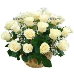 Доставка на кошница с 25 бели рози