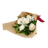 Доставка на букет от бели рози и цветя