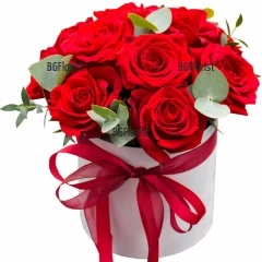 9 red roses in a round box for 14th february