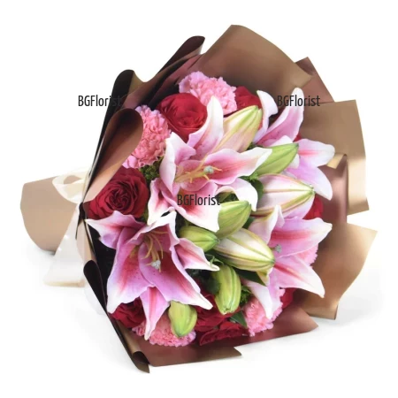Send to Bulgaria bouquet of lilies and roses