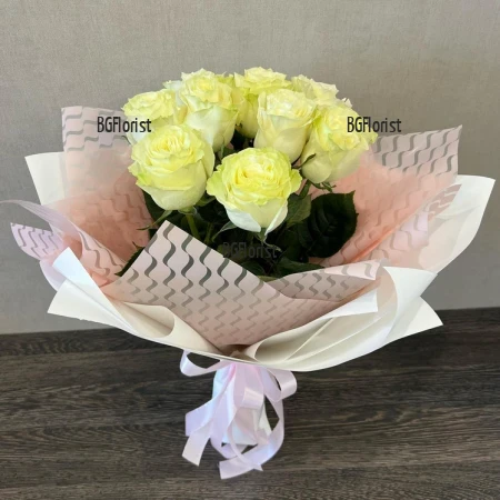 Send to Bulgaria a bouquet of 9 white roses
