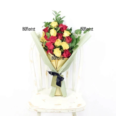 Delivery of a bouquet of 25 colorful roses in Varna