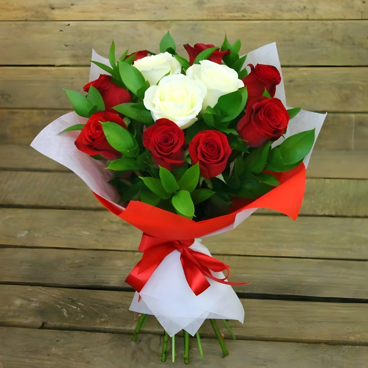 Delivery of bouquet of roses and flowers to Sofia, Plovdiv, Varna, Burgas.