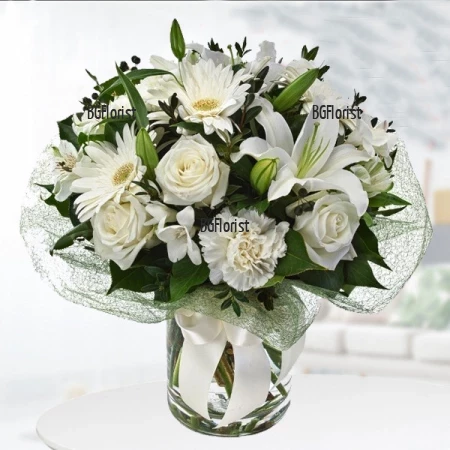 Send bouquet of flowers to Sofia and the area.