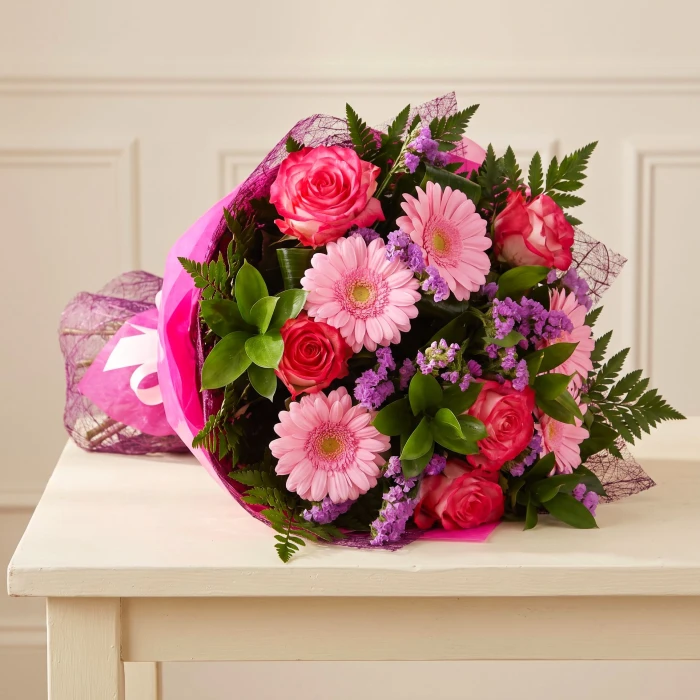 Bouquet of 6 Pink Roses and 5 Gerberas | Sofia Delivery