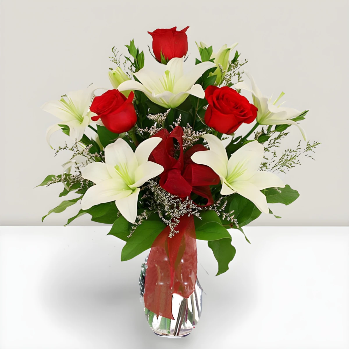 Order  bouquet of lilies and roses