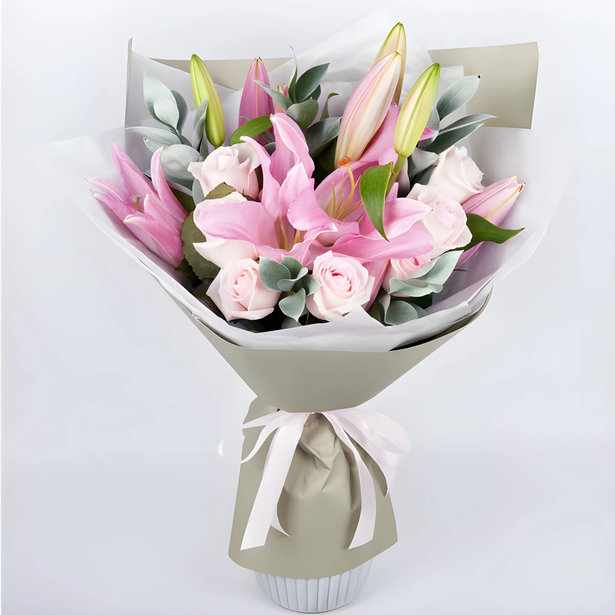 Send bouquet of lilies and roses to Sofia