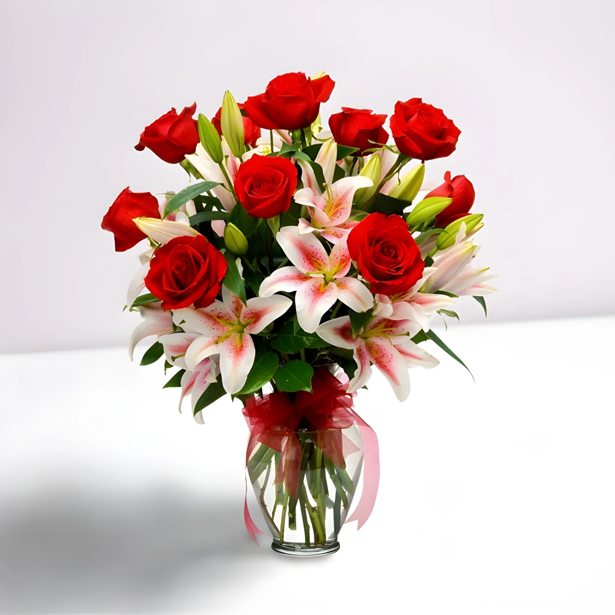 Order bouquet of lilies and roses online