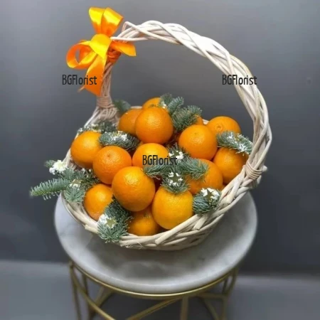 Send a basket with oranges