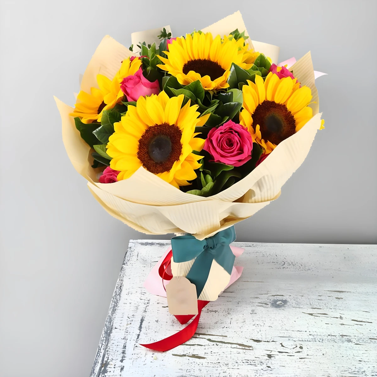 Bouquet with Pink Roses and Sunflowers - Sunny Day