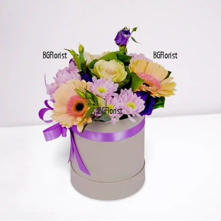 Send to Bulgaria a box with delicate flowers