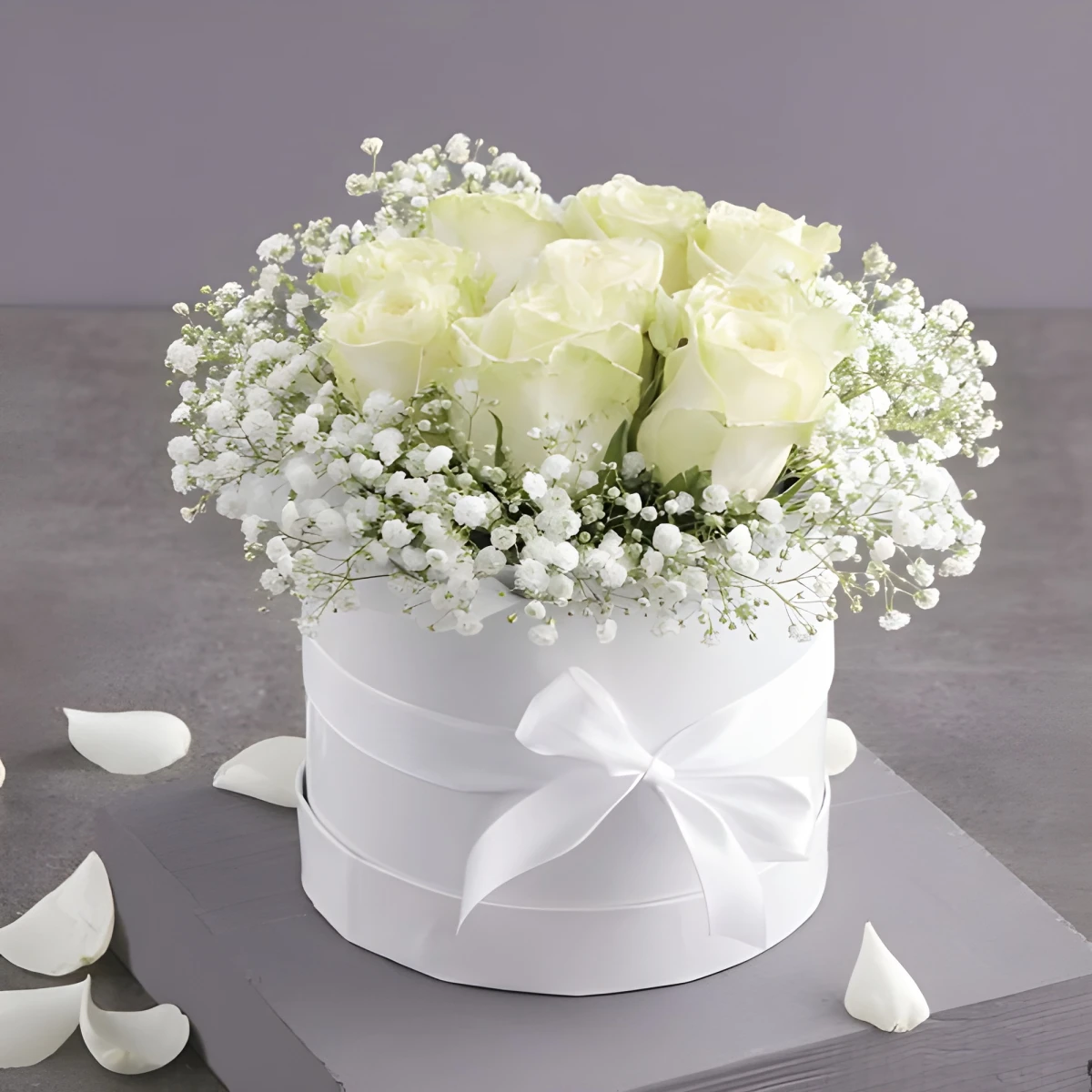 Order online Flower box 9 white roses delivery in Plovdiv
